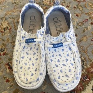Womens hey dude size 8